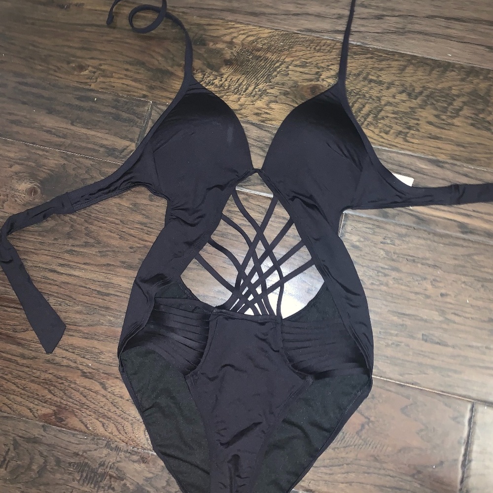 Kenneth Cole Macrame Push-Up Suit